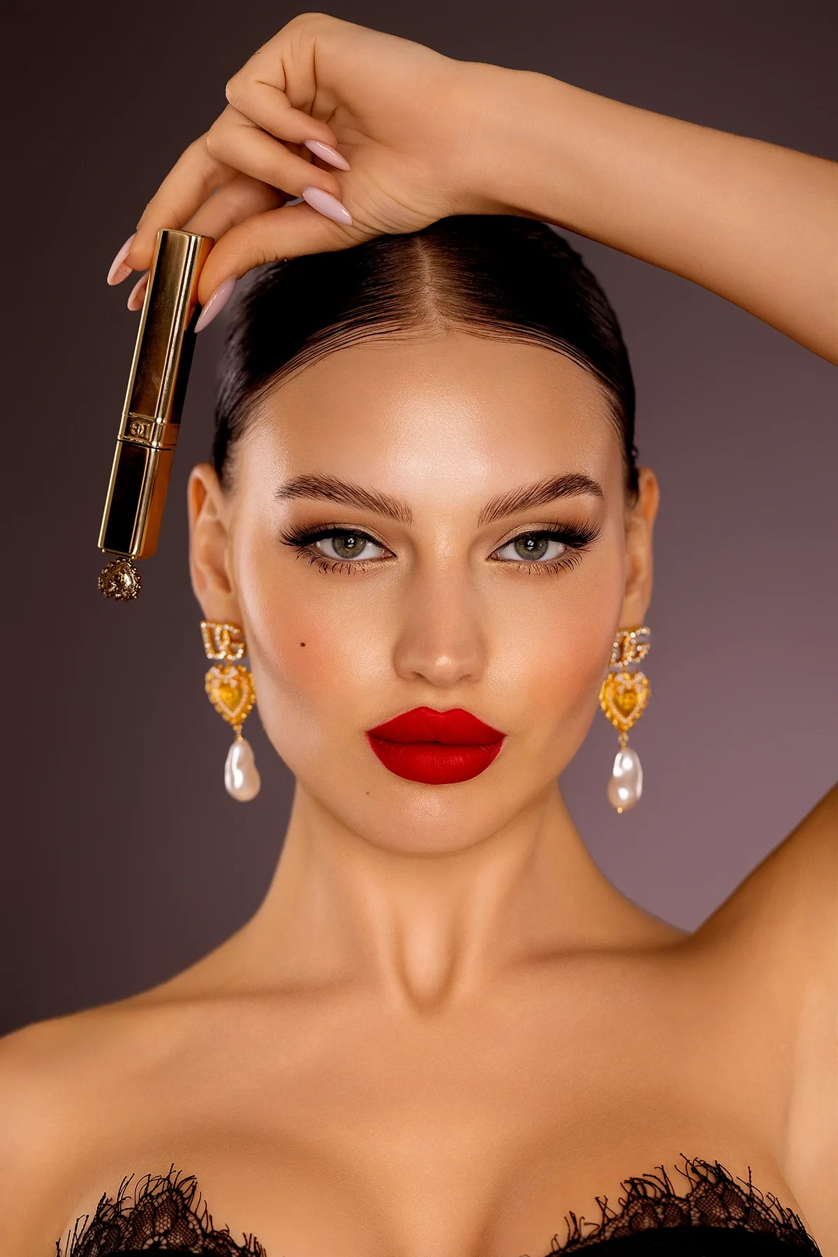 Colour-matched editorial photo series with consistent atmosphere